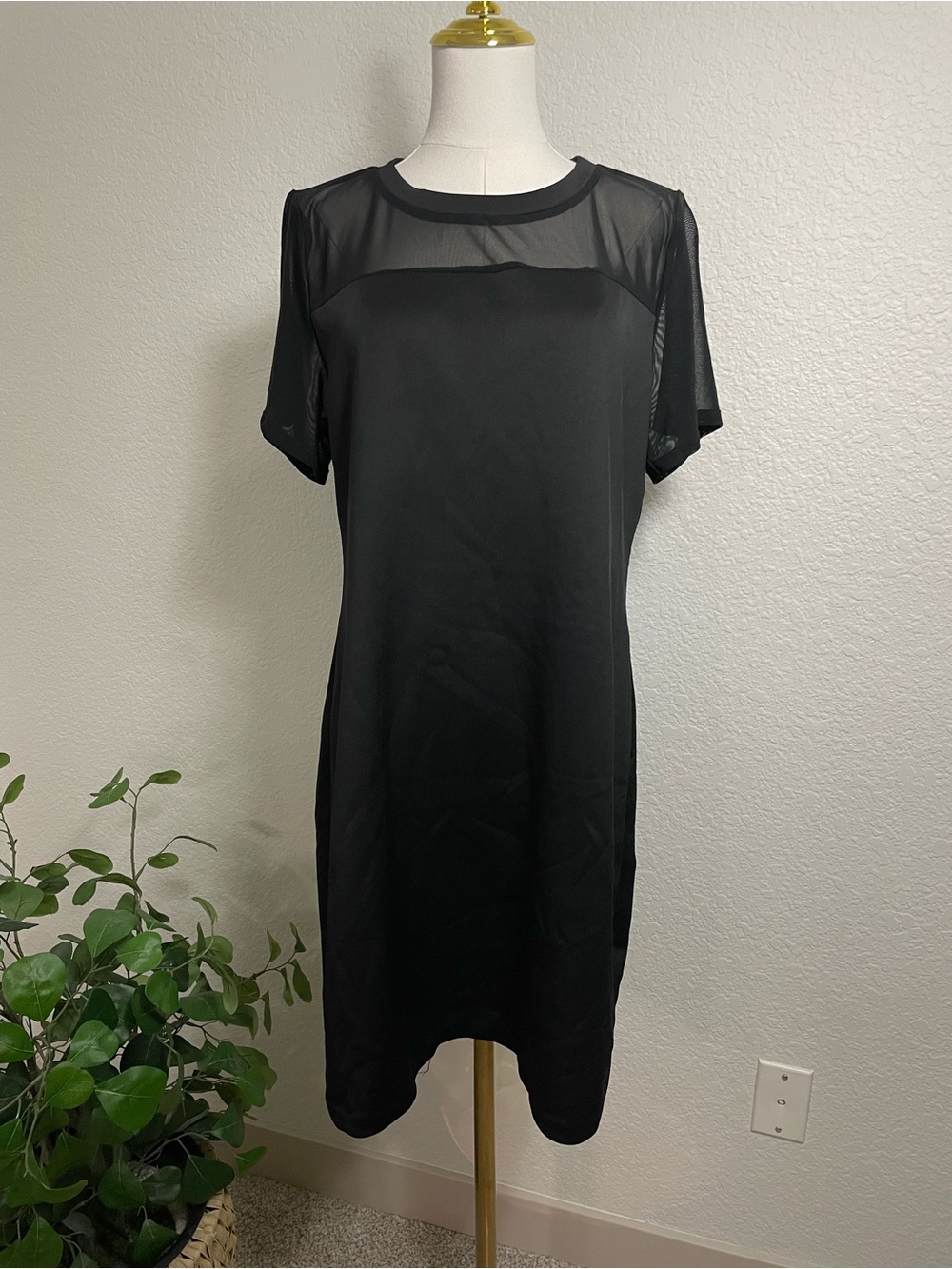 Michael Kors Black Mesh Yoke Short Sleeve Shift Dress Size L